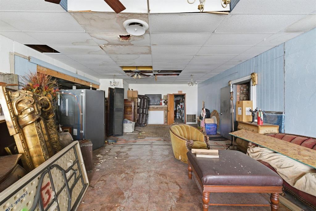 107 South Austin Street Comanche, TX 76442 - Photo 10 of 40