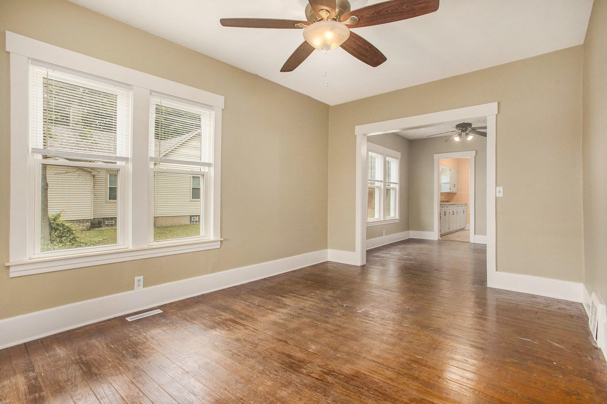 1907 South Drake Road Kalamazoo, MI 49006 - Photo 6 of 21 005_eosr0082