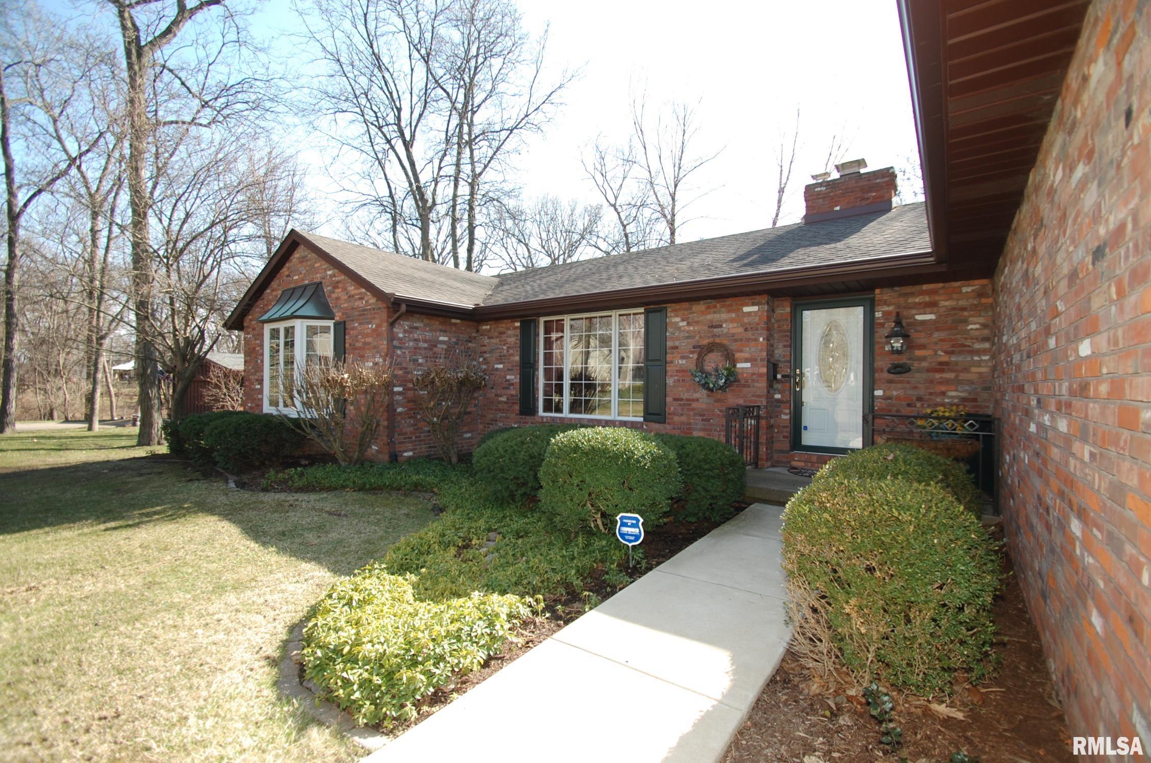 3534 West Chartwell Road Peoria, IL 61614 - Photo 11 of 41 Gallery Image 11