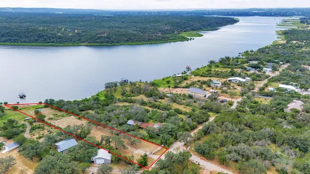 $429,000 | 303 Lake View Drive, Spicewood, TX 78669
