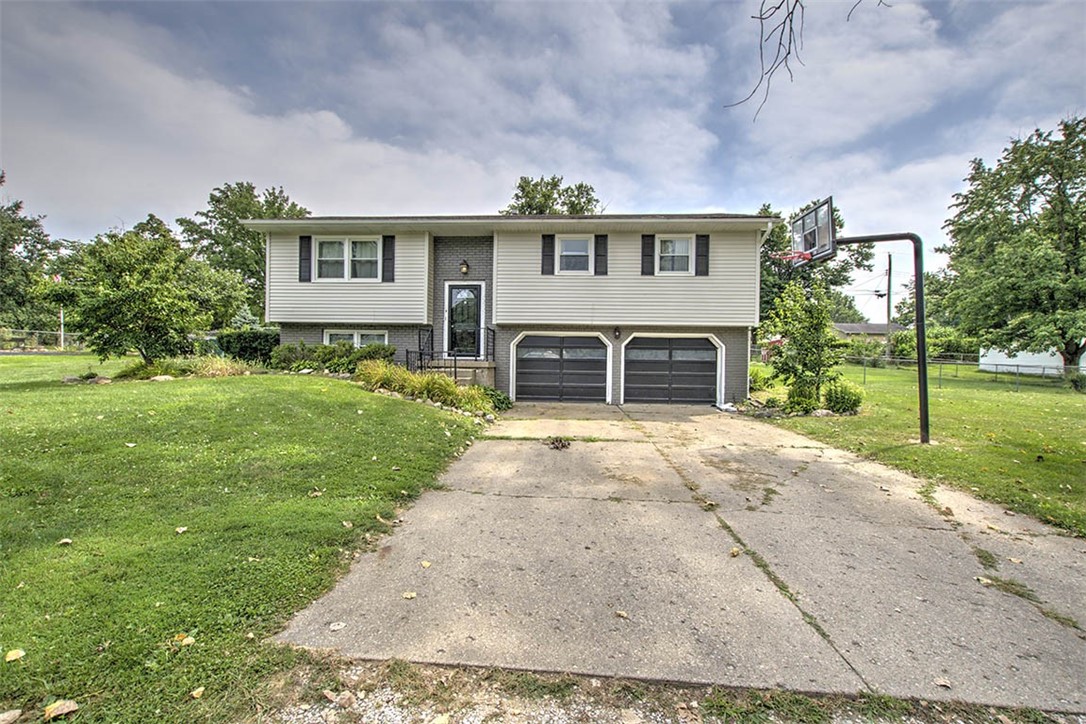 1609 Moorwood Drive Decatur, IL 62521 - Photo 1 of 32