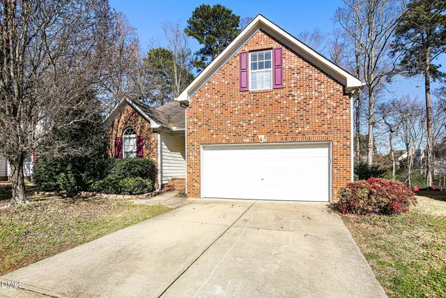 a view of backyard of house
