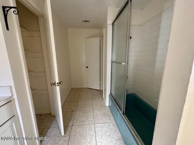 2800 Palm Bay Road Northeast Palm Bay, FL 32905 - Photo 21 of 28 Primary Shower/Tub