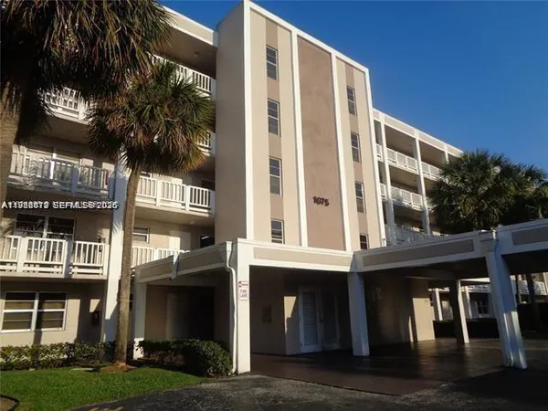 $1,450 | 1075 Riverside Drive, Unit 304, Coral Springs, FL 33071