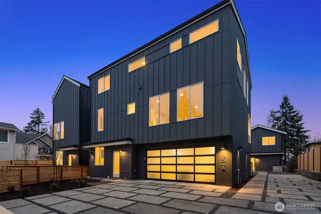 $1,295,950 | 13548 39th Avenue Northeast, Seattle, WA 98125