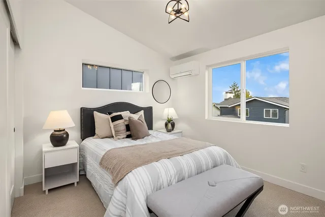 $1,295,950 | 13548 39th Avenue Northeast, Seattle, WA 98125