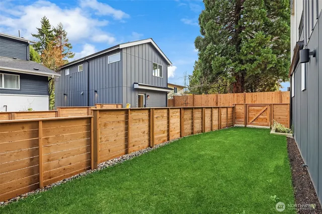 $1,295,950 | 13548 39th Avenue Northeast, Seattle, WA 98125