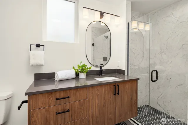 $1,295,950 | 13548 39th Avenue Northeast, Seattle, WA 98125