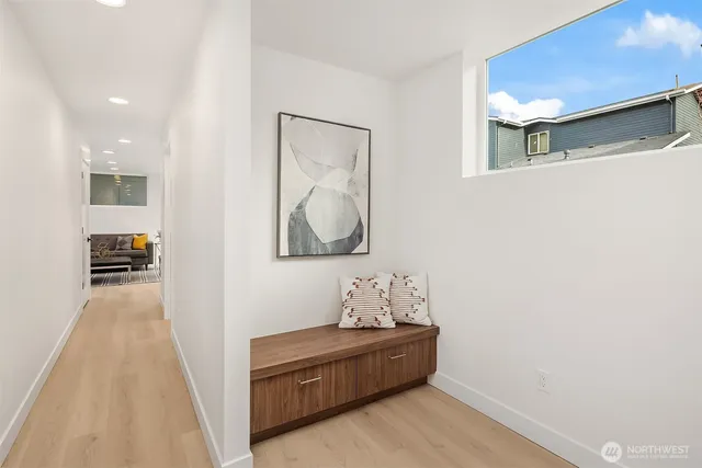 $1,295,950 | 13548 39th Avenue Northeast, Seattle, WA 98125