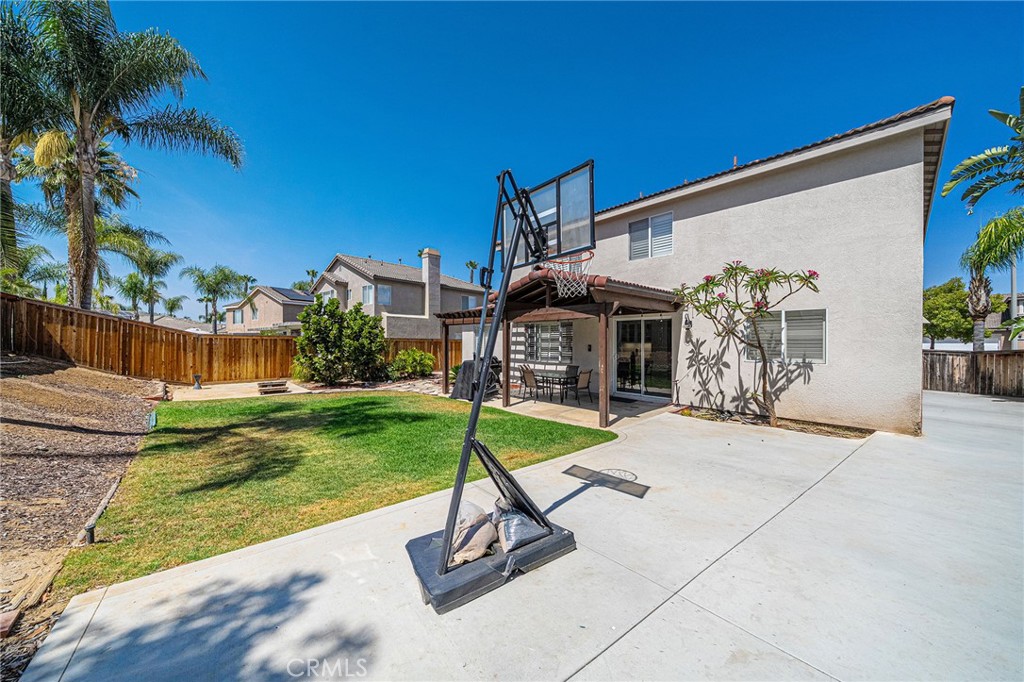 17889 Orangewood Lane Riverside, CA 92503 - Photo 33 of 43