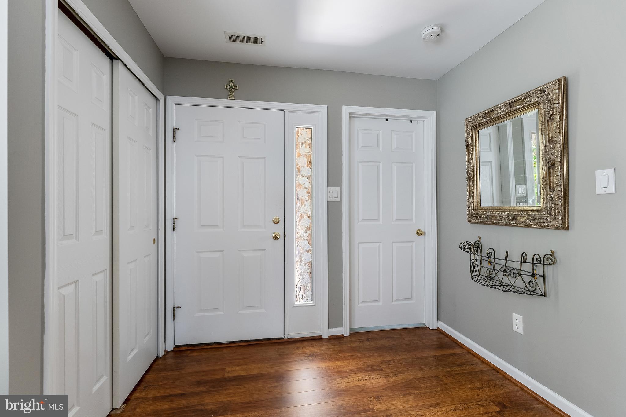 32 Gasko Road Mays Landing, NJ 08330 - Photo 4 of 31 Foyer