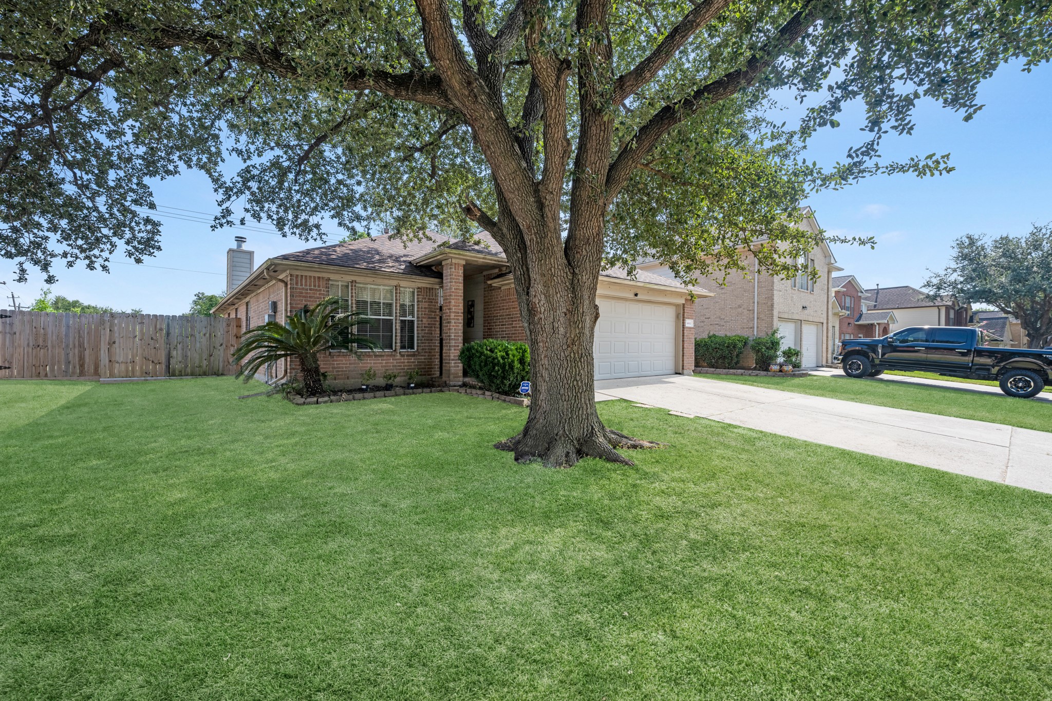 14610 Maisemore Road Houston, TX 77015 - Photo 2 of 32 14610 Maisemore Road