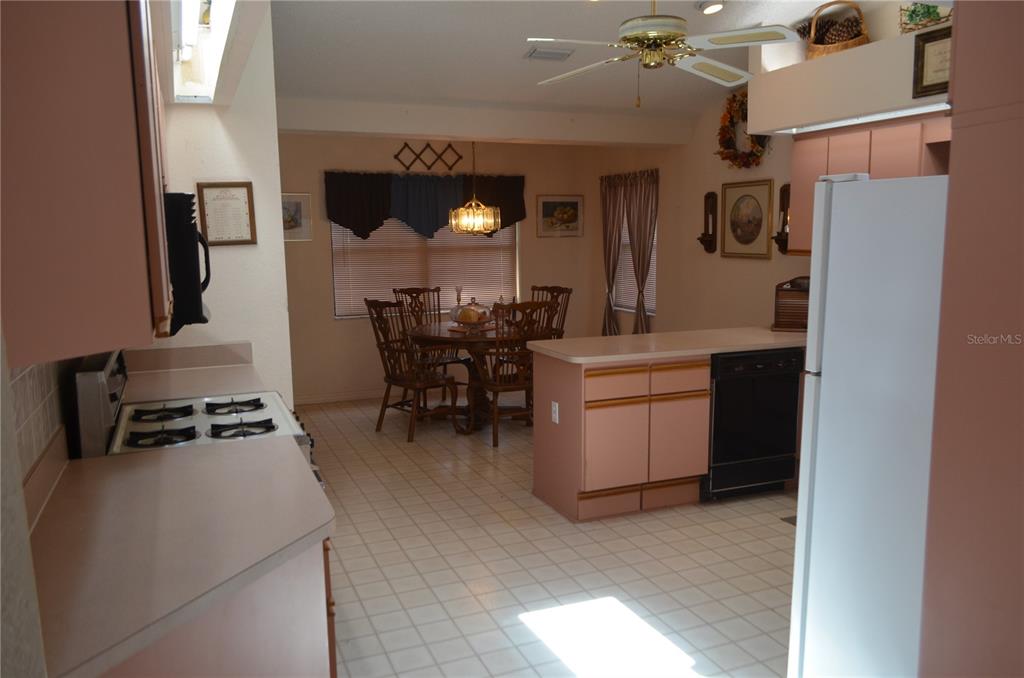 9429 Cobbler Court Weeki Wachee, FL 34613 - Photo 5 of 23