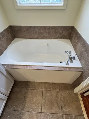 $1,800 | 234 Victorian Lakes Drive, Brunswick, GA 31525