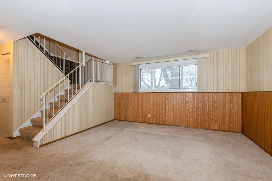705 Gavin Avenue Romeoville, IL 60446 - Photo 12 of 19 Gallery Image 12
