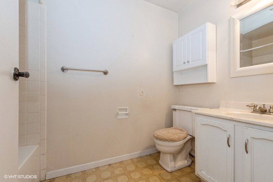 705 Gavin Avenue Romeoville, IL 60446 - Photo 14 of 19 Gallery Image 14