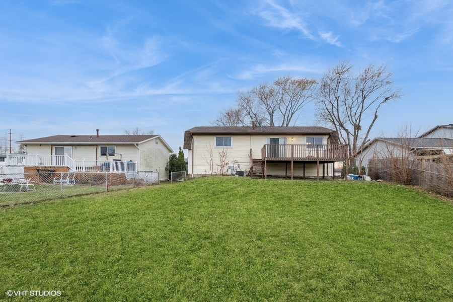 705 Gavin Avenue Romeoville, IL 60446 - Photo 18 of 19 Gallery Image 18