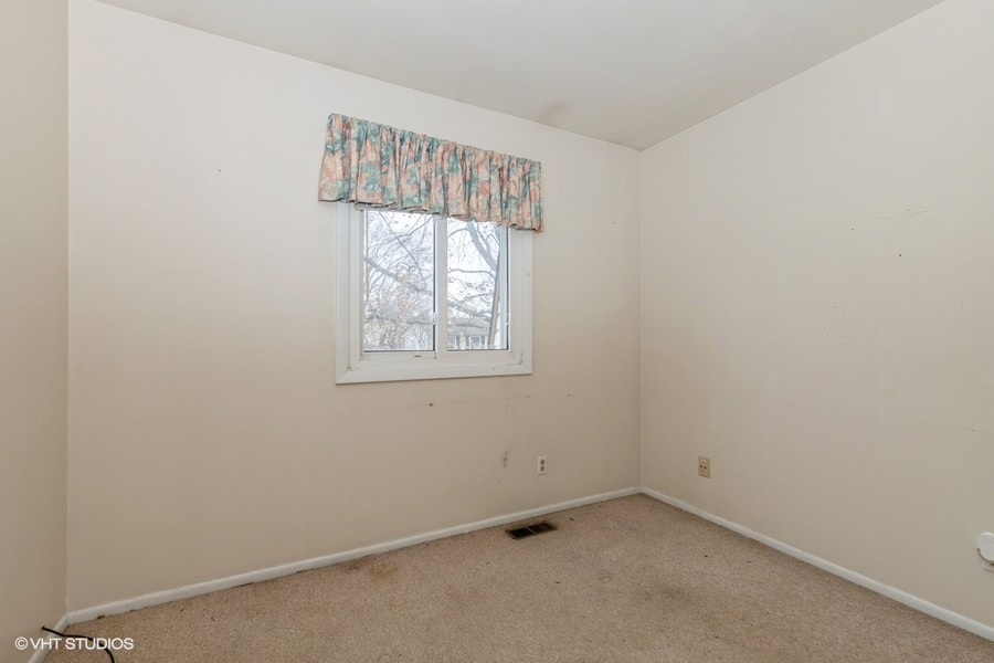 705 Gavin Avenue Romeoville, IL 60446 - Photo 10 of 19 Gallery Image 10