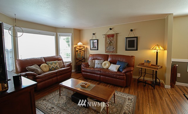 5901 Compton Loop Southeast Lacey, WA 98513 - Photo 5 of 25 Gallery Image 5