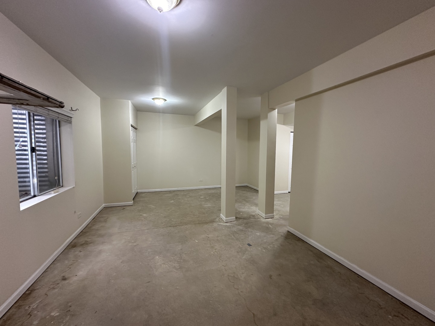 1525 Envee Drive Bolingbrook, IL 60490 - Photo 27 of 30 an empty room with a empty space and windows