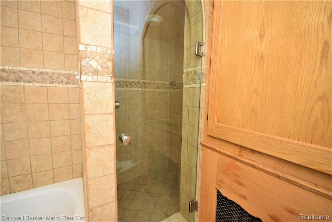 17731 Hamilton Road Highland Park, MI 48203 - Photo 32 of 68 Lovely!