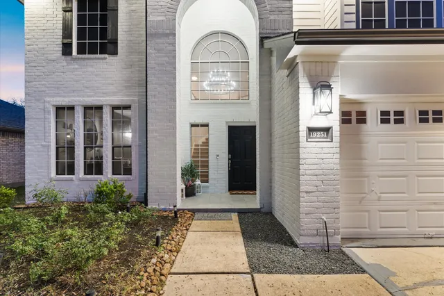 $2,900 | 19251 Hopeview Court, Katy, TX 77449