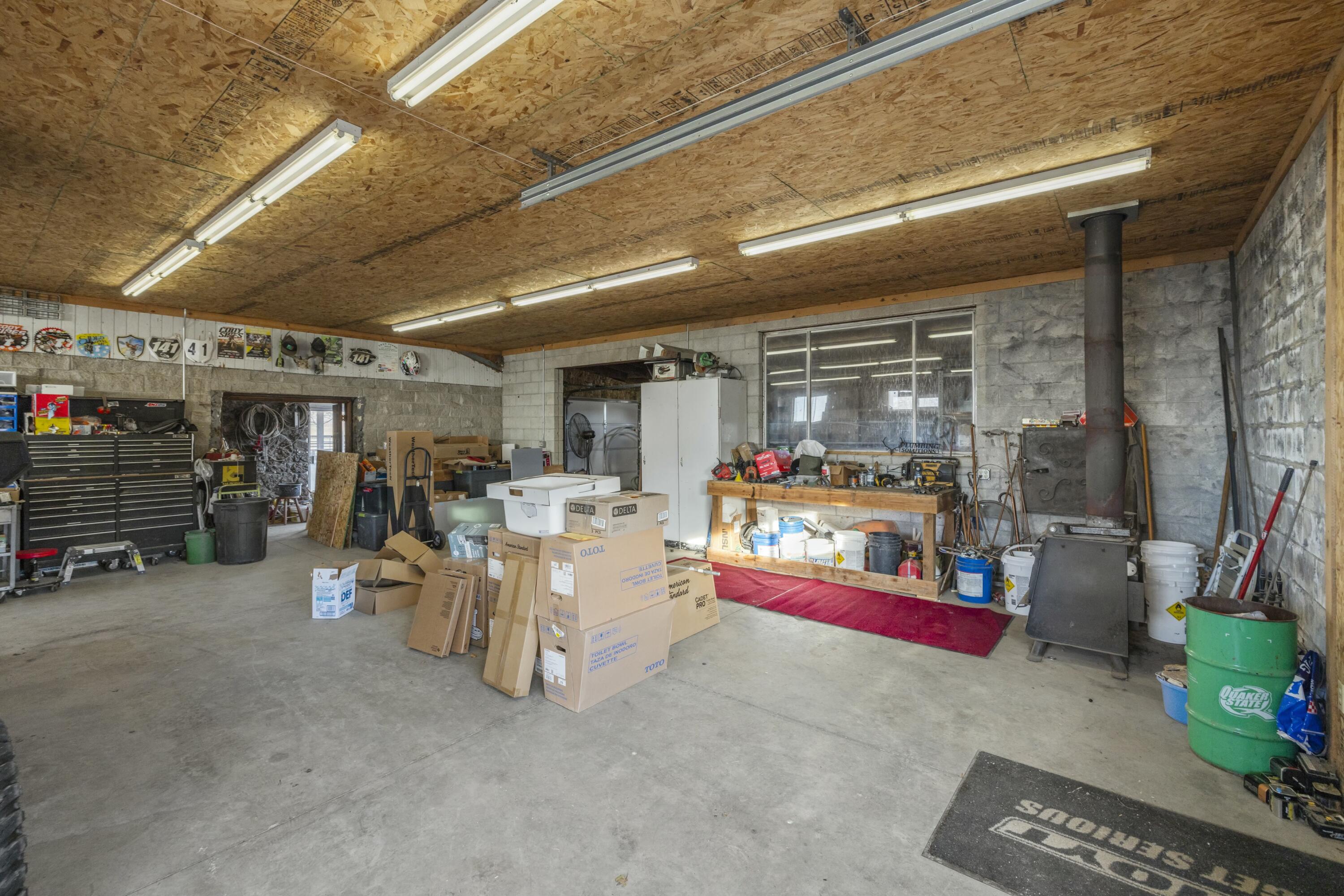 11251 Crystal Springs Road Klamath Falls, OR 97603 - Photo 49 of 64 shop