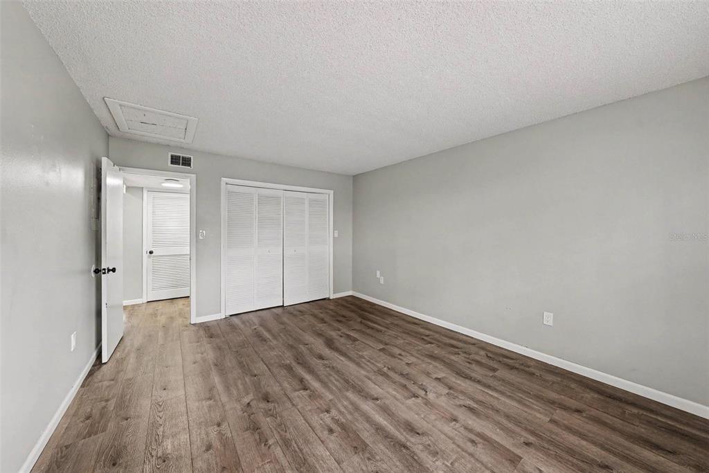 9208 North Connechusett Road, Unit D Tampa, FL 33617 - Photo 18 of 28
