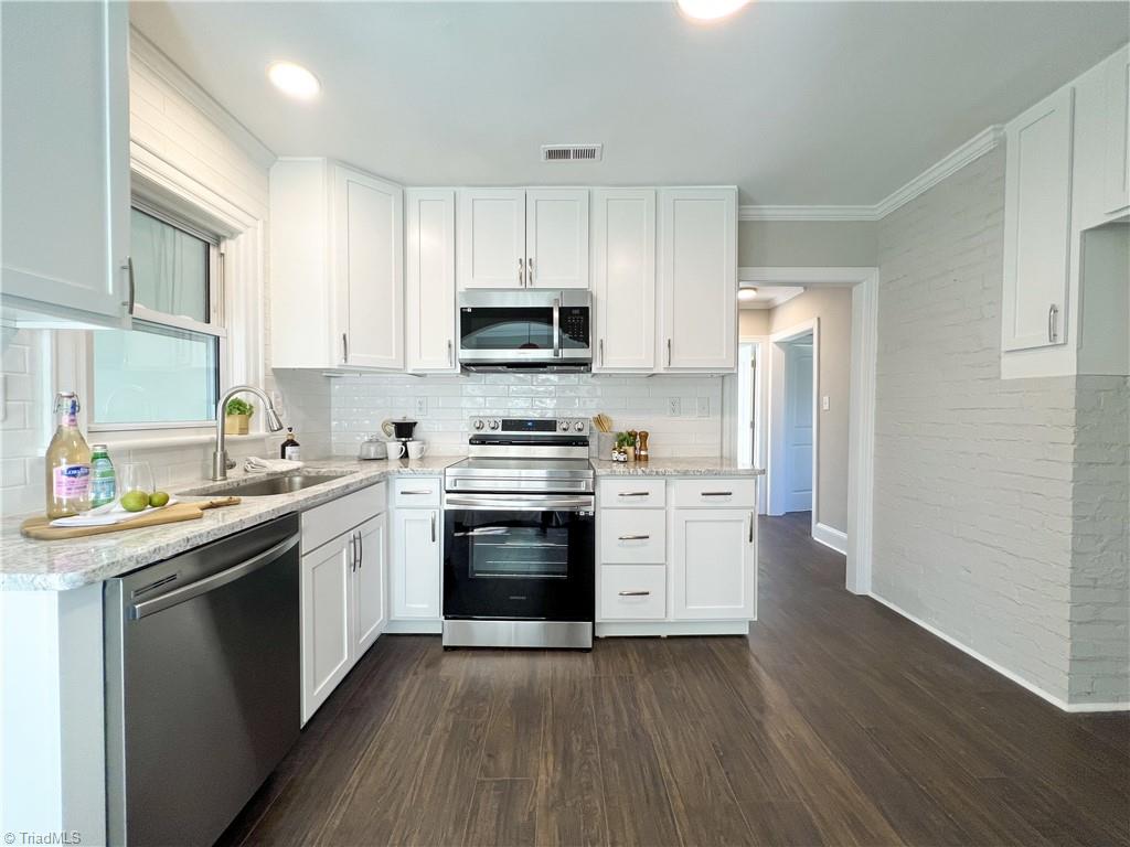 419 West Vandalia Road Greensboro, NC 27406 - Photo 16 of 30
