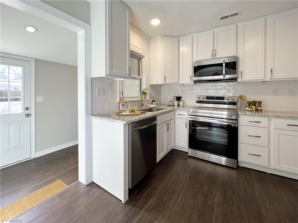 419 West Vandalia Road Greensboro, NC 27406 - Photo 17 of 30