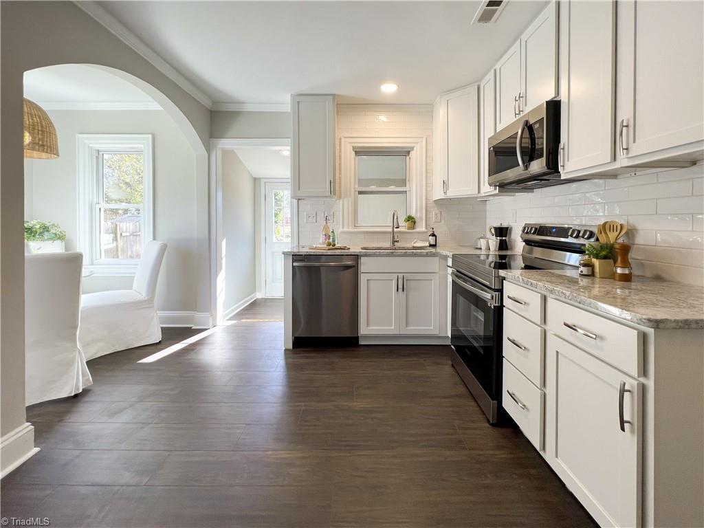 419 West Vandalia Road Greensboro, NC 27406 - Photo 10 of 30