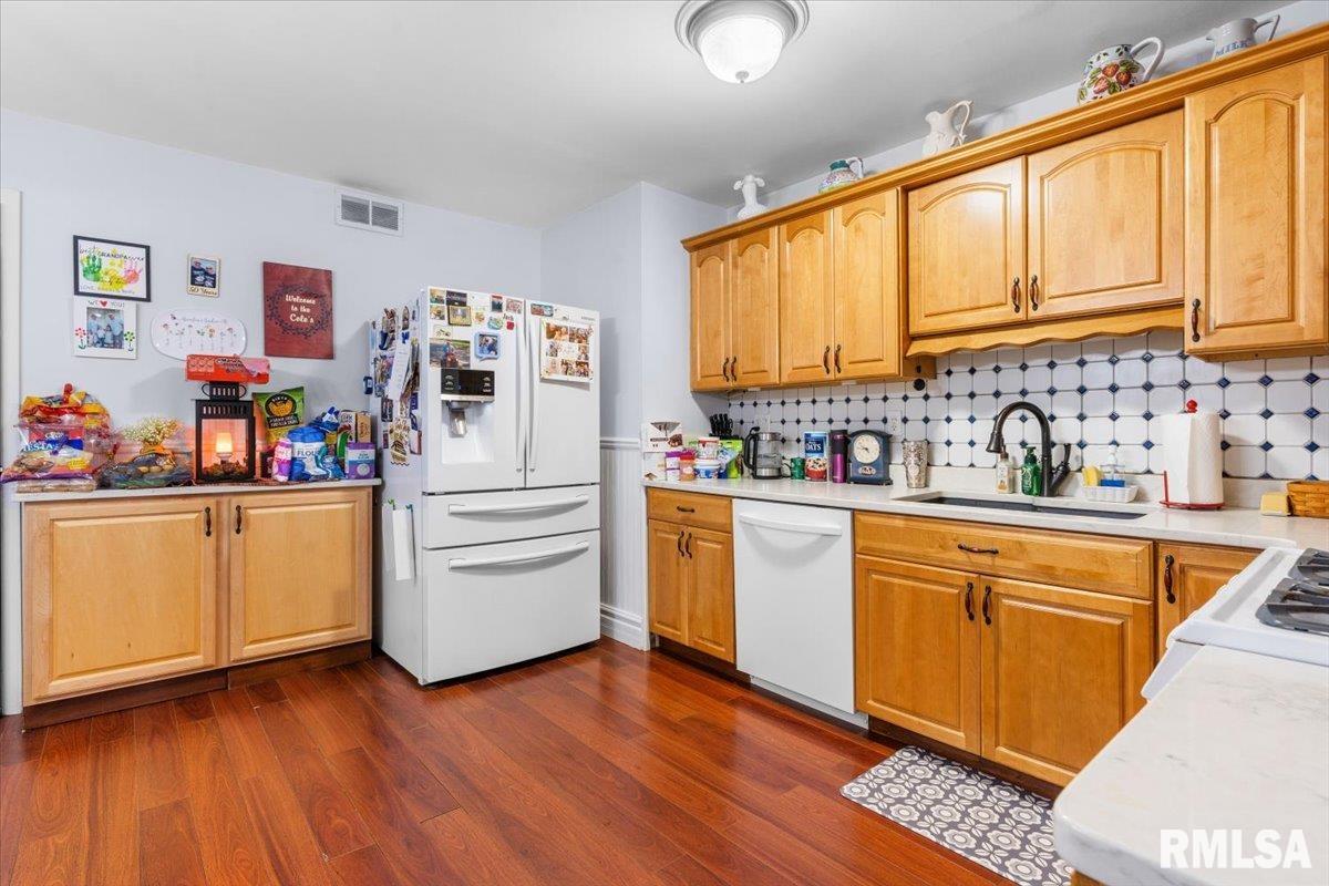 17 Celeste Court Springfield, IL 62703 - Photo 7 of 30