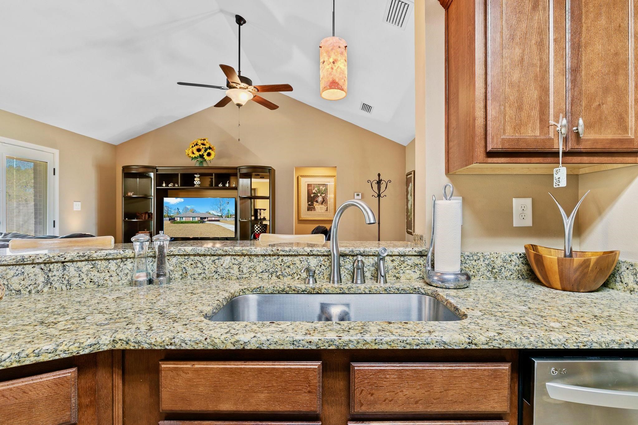 18667 Explorer Drive Loxley, AL 36551 - Photo 10 of 65