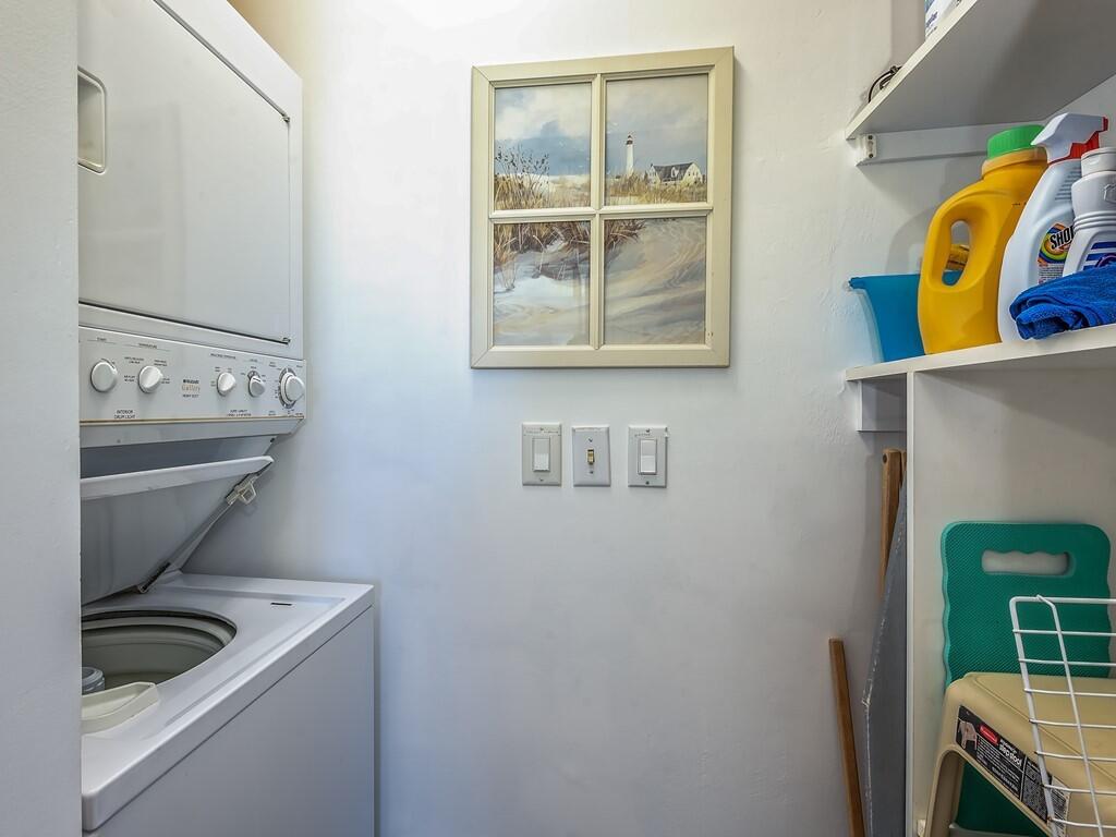 6530 North Ocean Boulevard, Unit 301 Ocean Ridge, FL 33435 - Photo 19 of 33 Laundry Room
