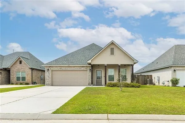 $329,900 | 629 Claiborne Trails Drive, Slidell, LA 70458