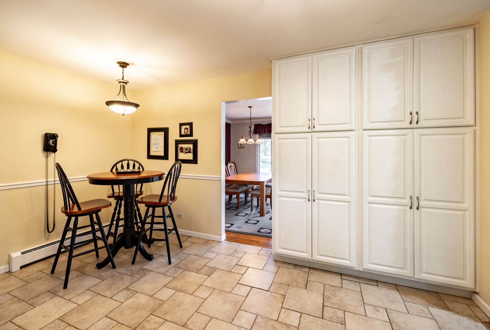 38W646 Ridgewood Lane Elgin, IL 60124 - Photo 18 of 45 Gallery Image 18