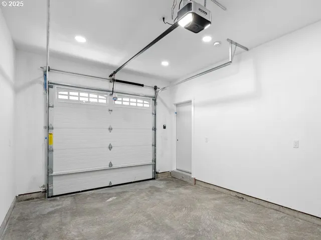 a view of a garage