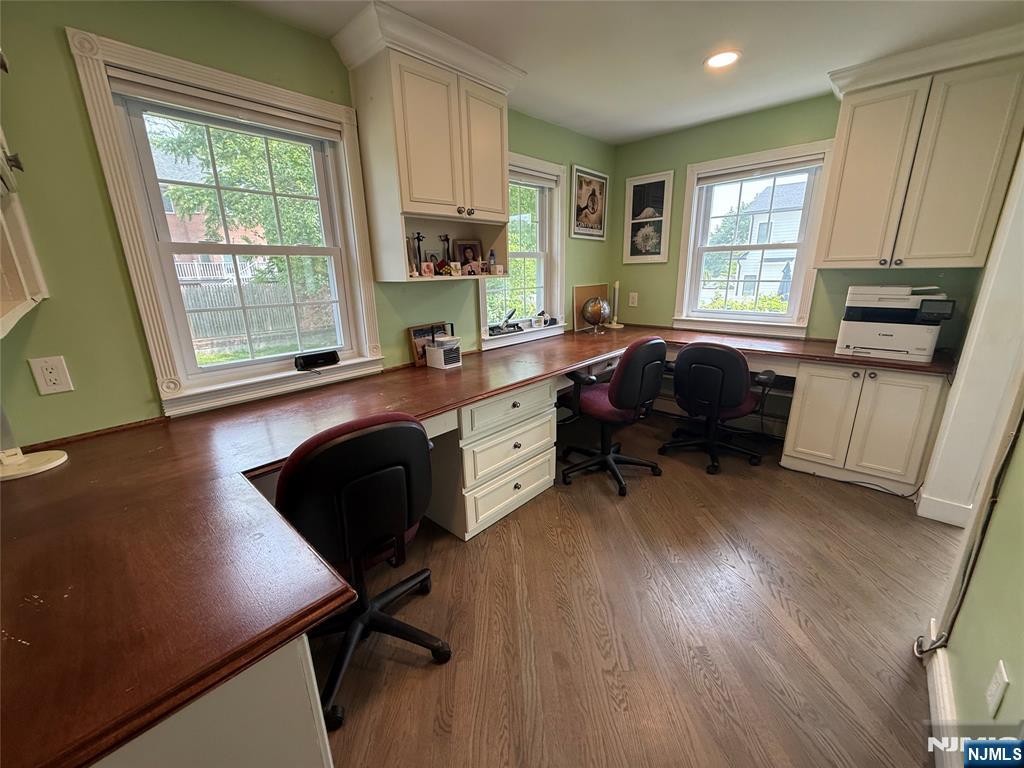 121 Newcomb Road Tenafly, NJ 07670 - Photo 14 of 28