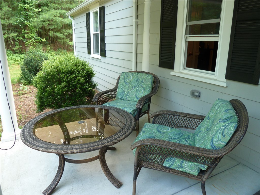 545 Weaver Hill Road Coventry, RI 02816 - Photo 3 of 24