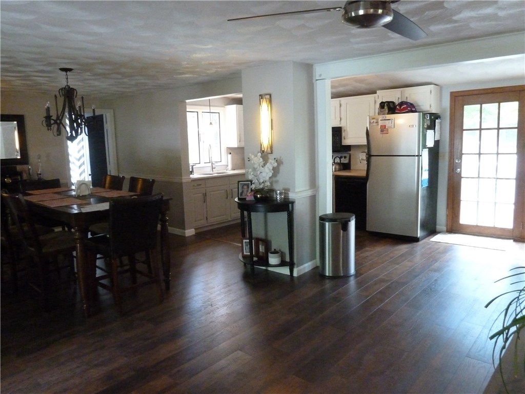 545 Weaver Hill Road Coventry, RI 02816 - Photo 6 of 24