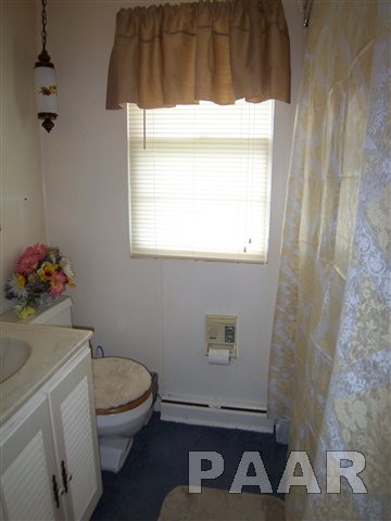 103 Perry Court Creve Coeur, IL 61610 - Photo 11 of 15 Gallery Image 11