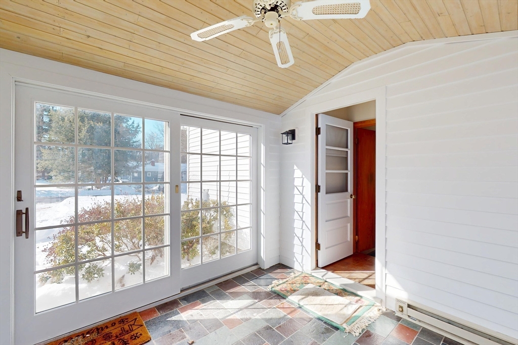 141 Tracy Circle Amherst, MA 01002 - Photo 17 of 22