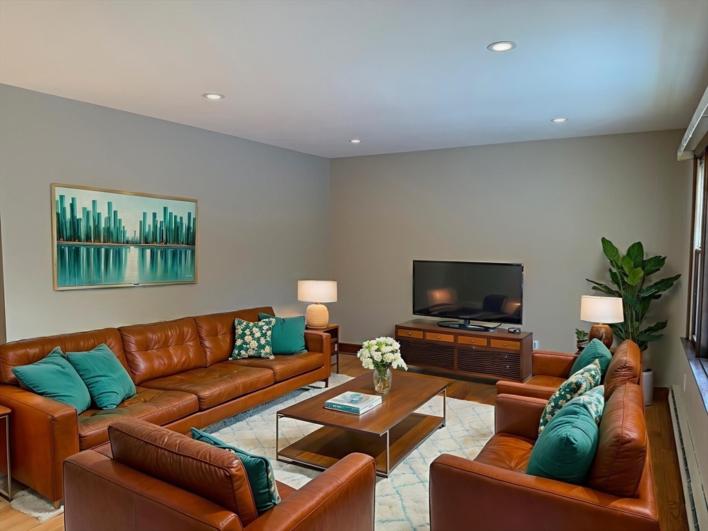 141 Tracy Circle Amherst, MA 01002 - Photo 7 of 22