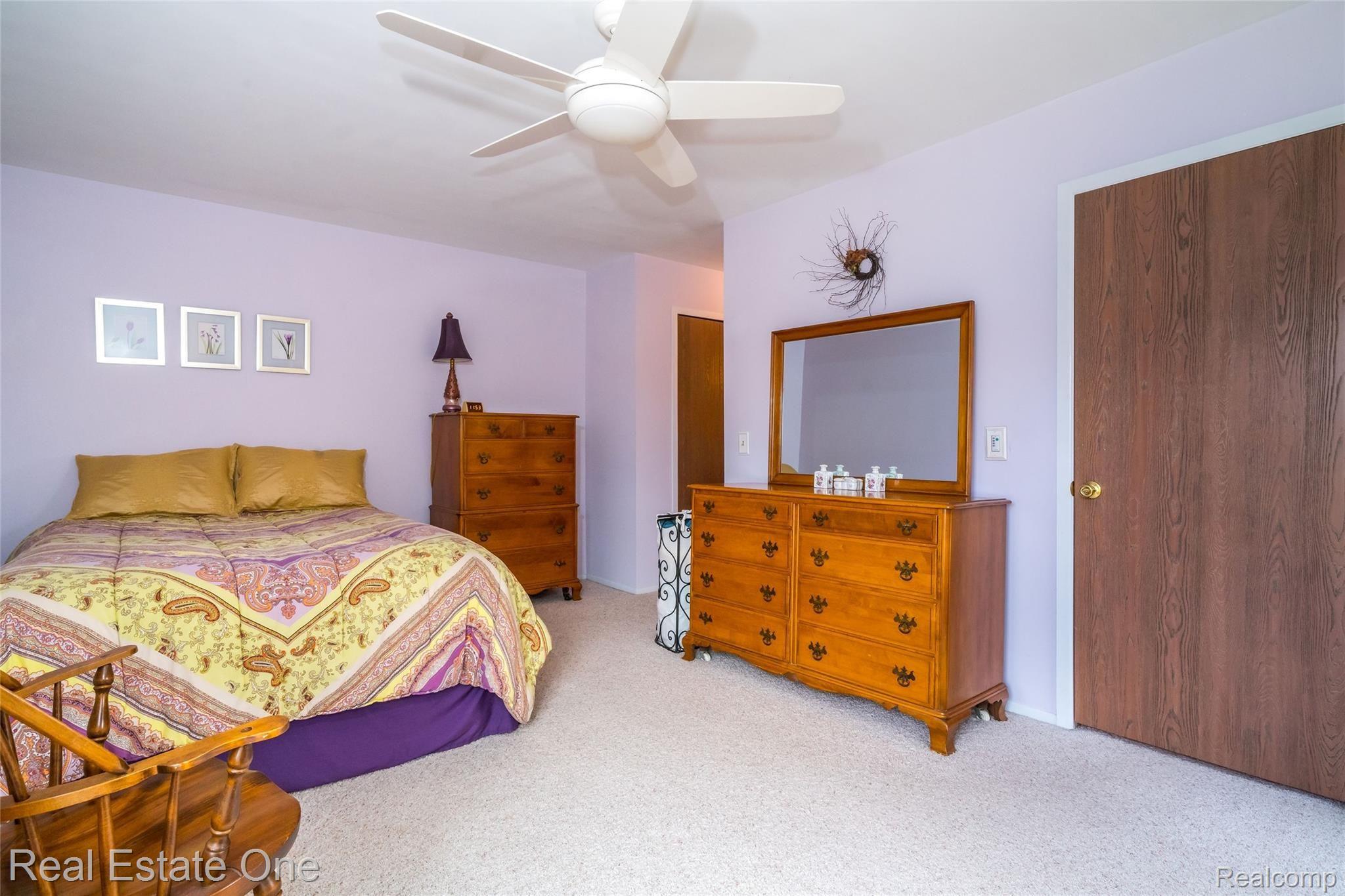 620 Byron Court Rochester, MI 48307 - Photo 12 of 19 012.jpg