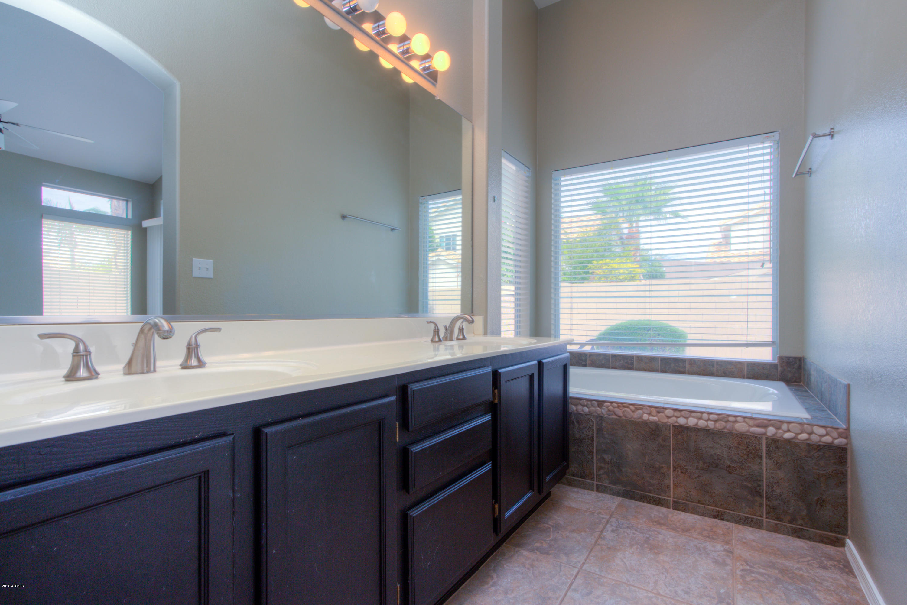 154 West El Freda Road Tempe, AZ 85284 - Photo 28 of 45 28