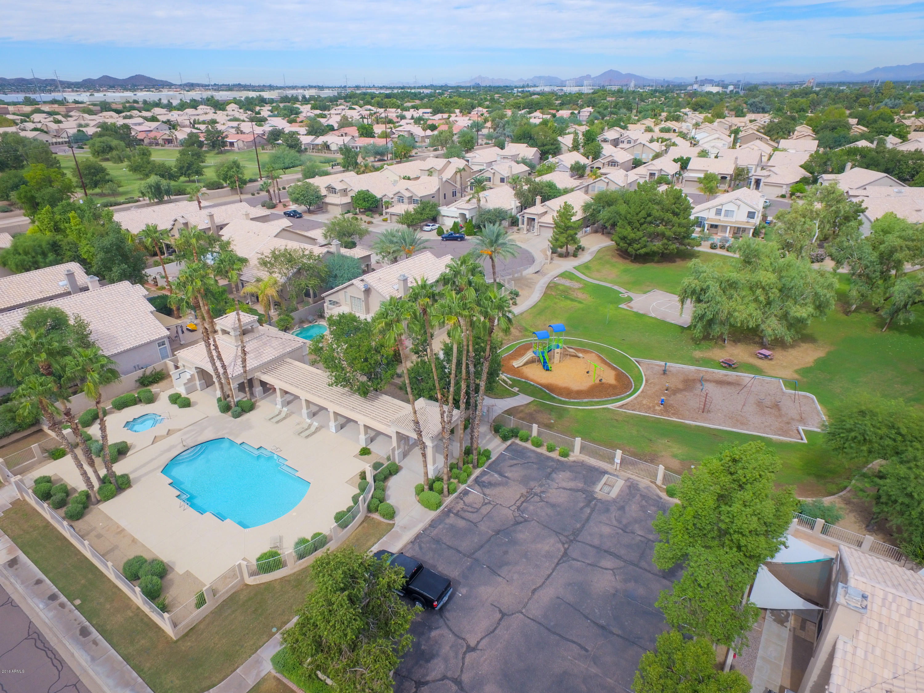 154 West El Freda Road Tempe, AZ 85284 - Photo 43 of 45 44