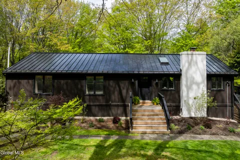 $1,150,000 | 1 Van Bueran Drive, Hillsdale, NY 12529