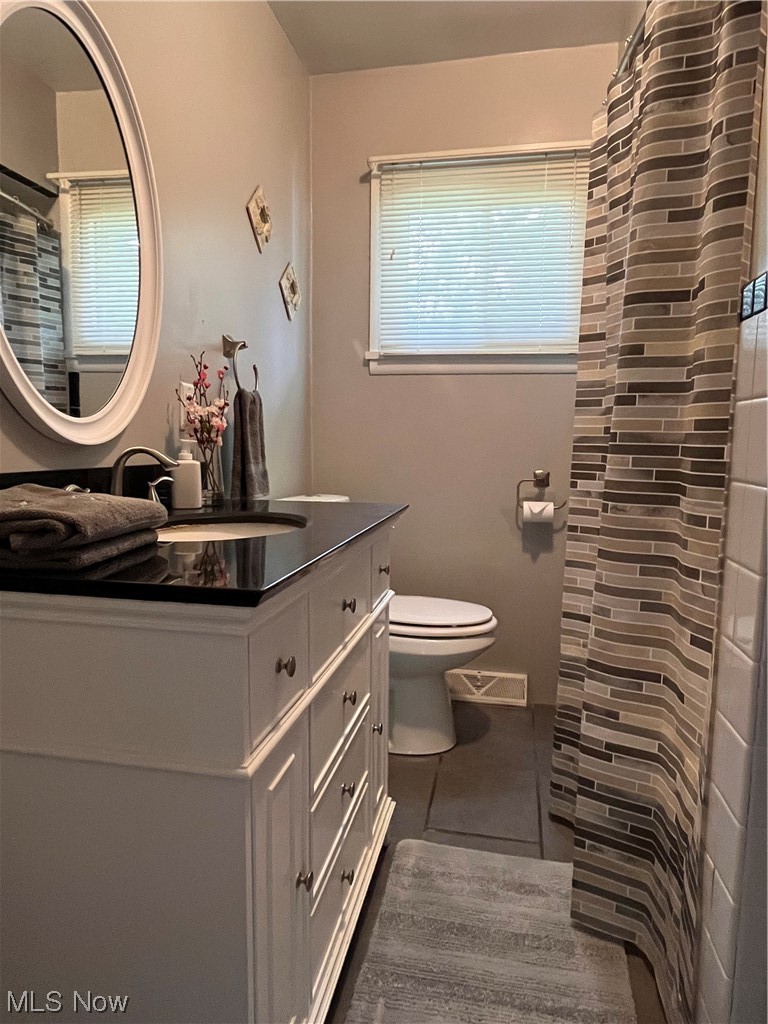 2514 Mayfair Road Akron, OH 44312 - Photo 12 of 25 Main Bath