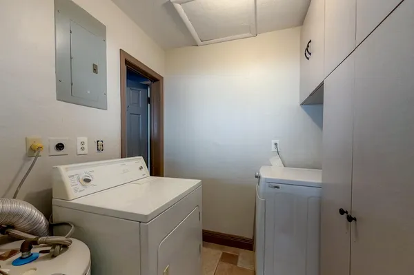 $1,700 | 872 Northeast 40th Street, Unit 1, Oakland Park, FL 33334