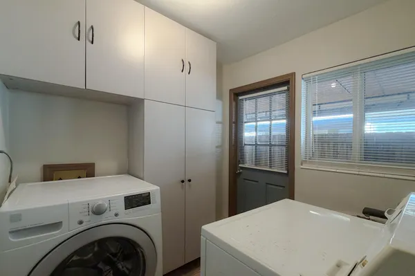 $1,700 | 872 Northeast 40th Street, Unit 1, Oakland Park, FL 33334